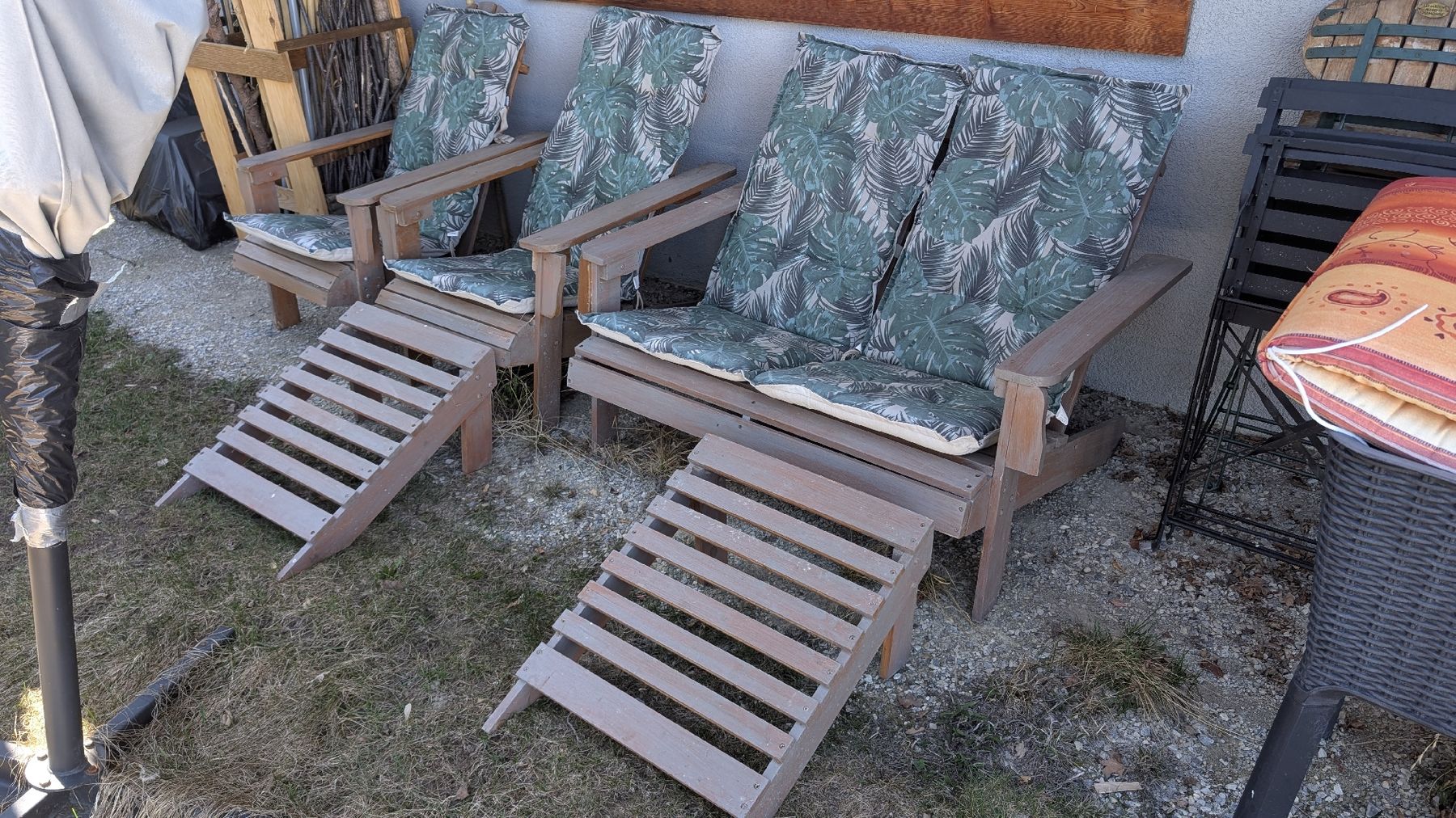 Sedie a sdraio: Ensemble 2 fauteuils et canapé avec repose-pieds – Usato da Haute-Nendaz venduto da DetoutDerien