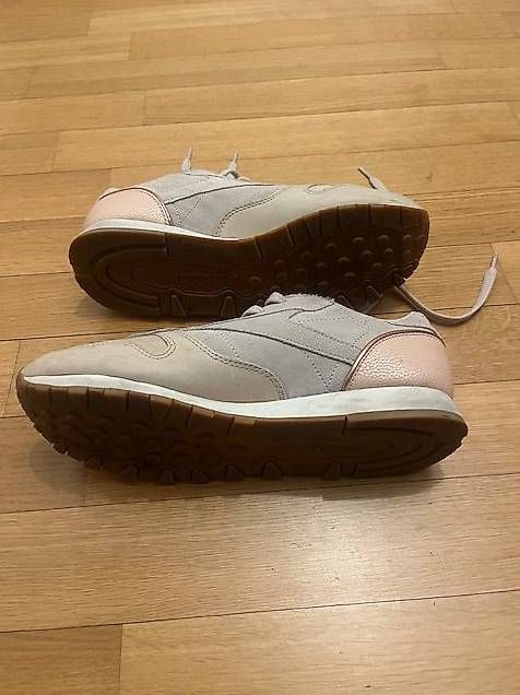 Reebok Damenschuhe: Reebok Classic Leather Sneakers Gr 39 – Gebraucht aus Zürich von Manu_Zuerich 2