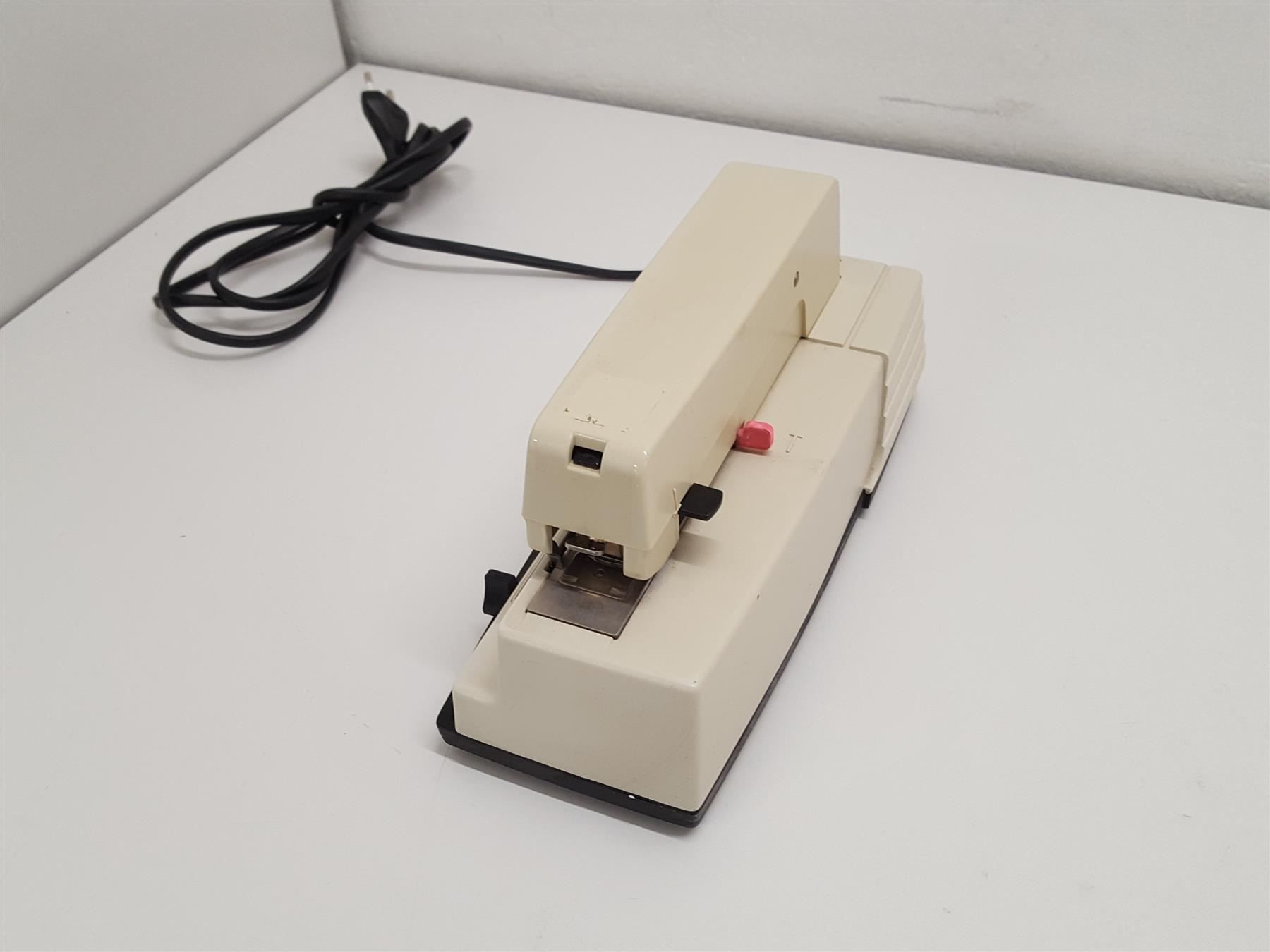 Macchine rilegatrici: Isaberg Rapid  90 Electric Bostitch – Usato da Niederdorf venduto da LeptonAG_Labor