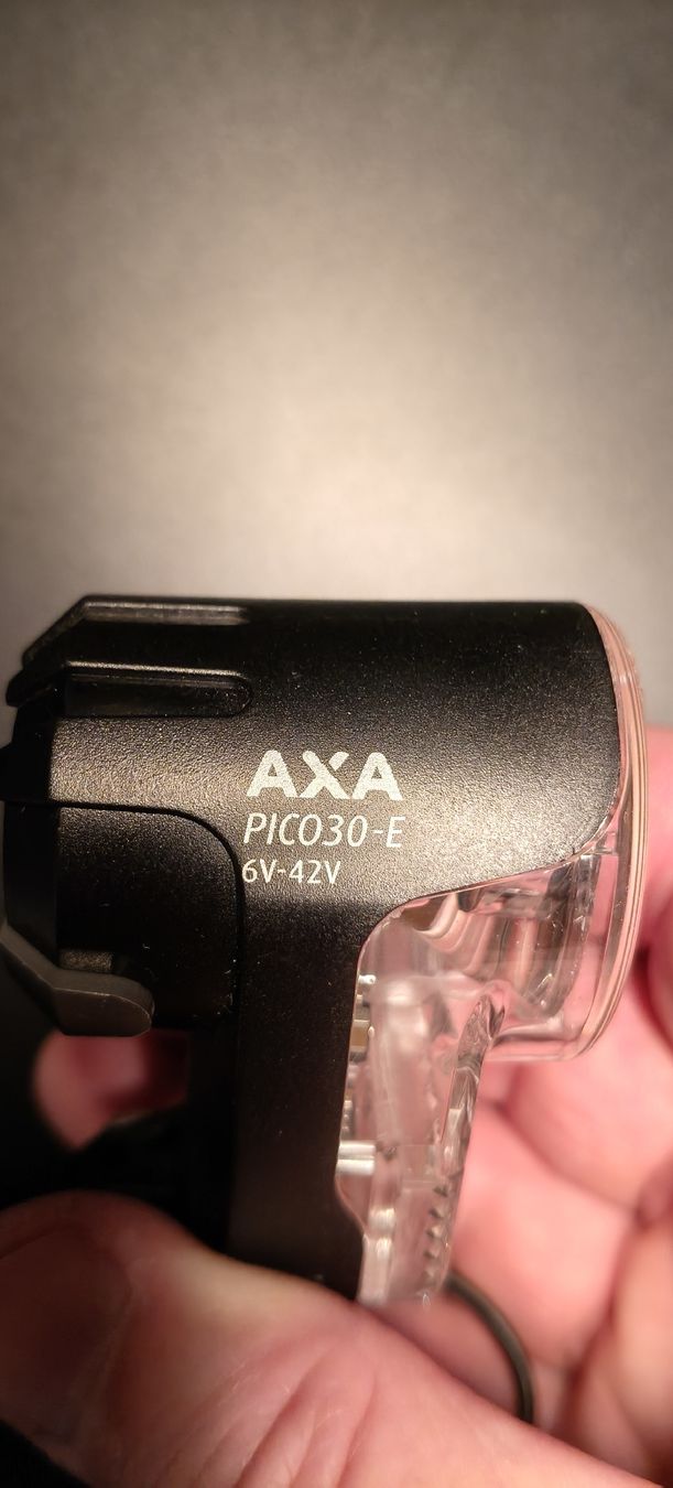 Axa Pezzi di ricambio: Front light for electric bike Axa Pico 30-E – Usato da Rebstein venduto da sho_7yky 1