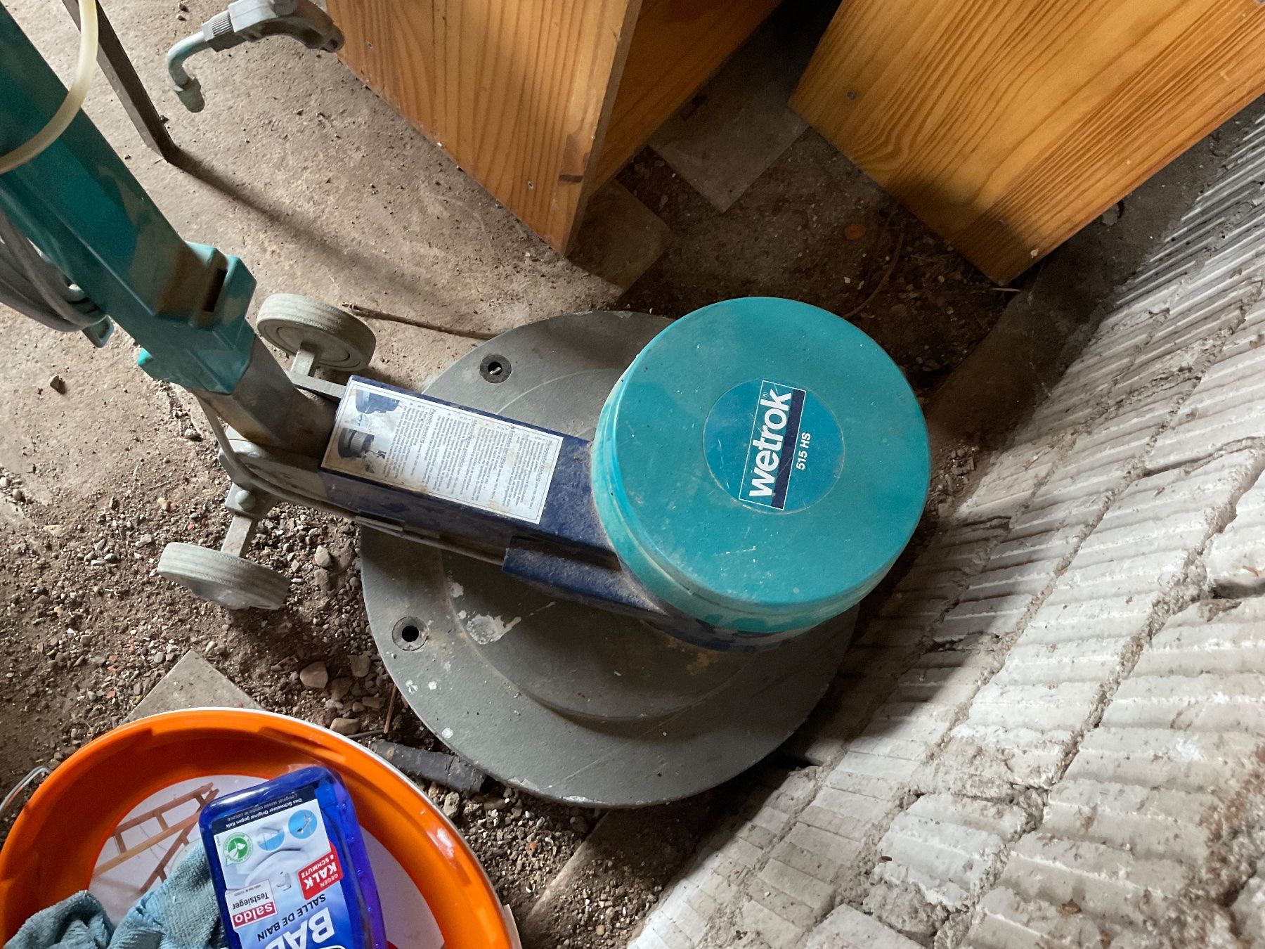 Wetrok Tutte le macchine: Wetrok 515HS nur 200fr – Usato da AG venduto da mic_xj6s 1