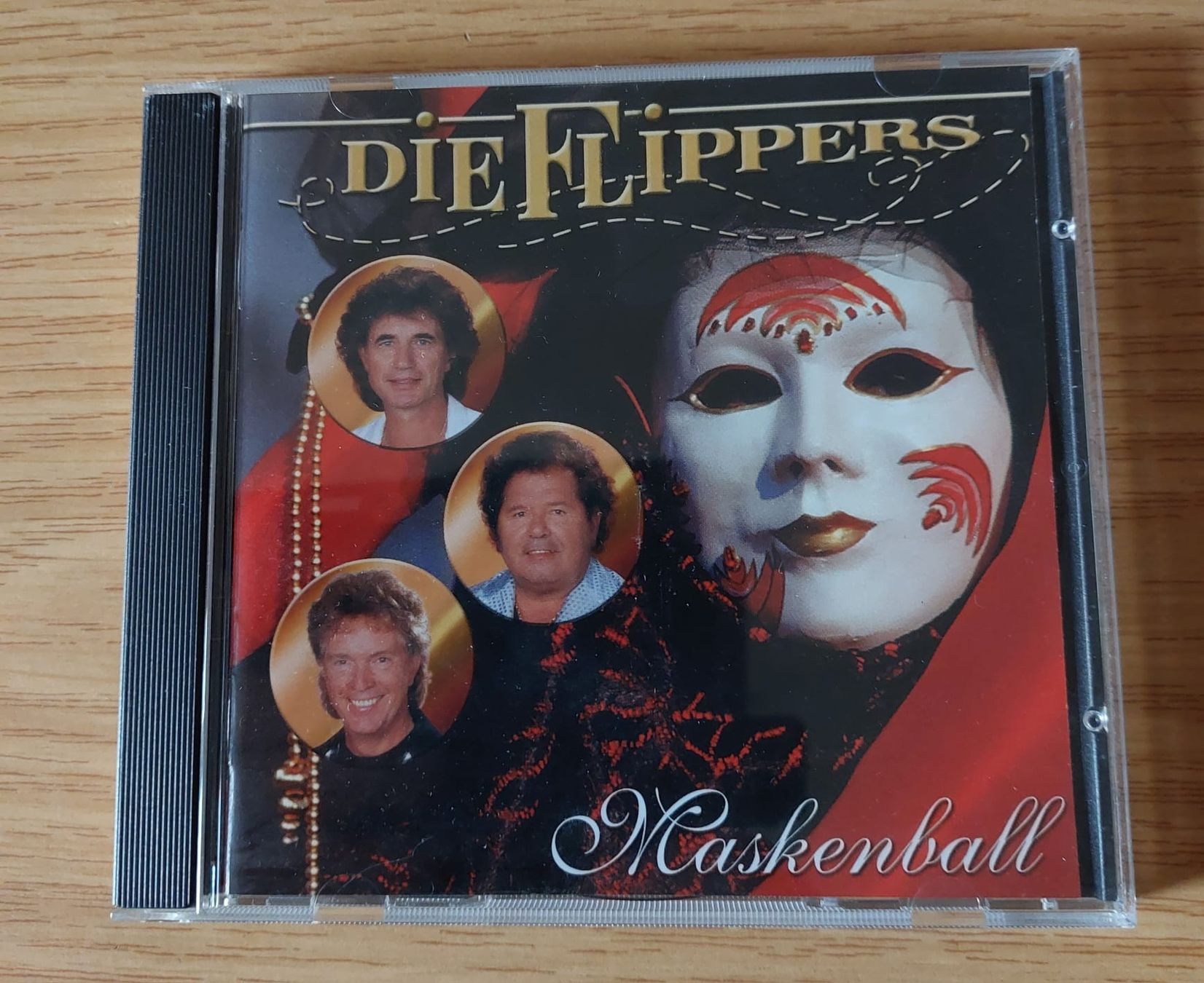 CD: CD - Die Flippers - Maskenball – Usato da Urtenen-Schönbühl venduto da Kahru