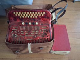 Hohner Akkordeon, Vintage mit Noten, rot - sofort spielbar!