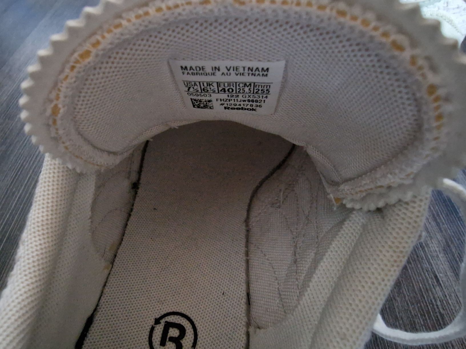 Reebok Scarpe da donna: Reebok Sneaker Damen Gr. 40 weiss – Usato da Koppigen venduto da Kellerfundsachen 4