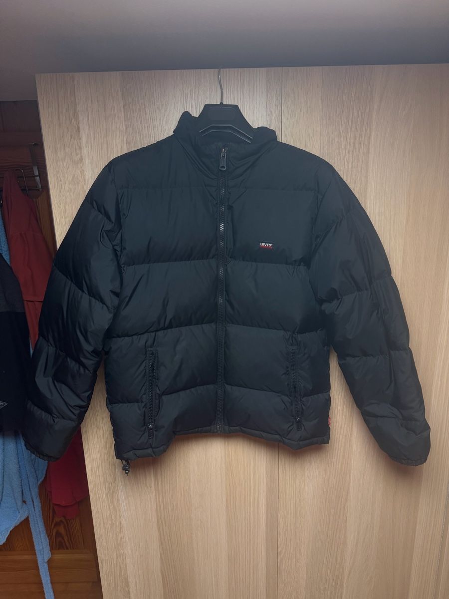Levi's Giacche: LEVI'S SCHWARZE DAUNENJACKE – Usato da Vilters venduto da sele08_ale08