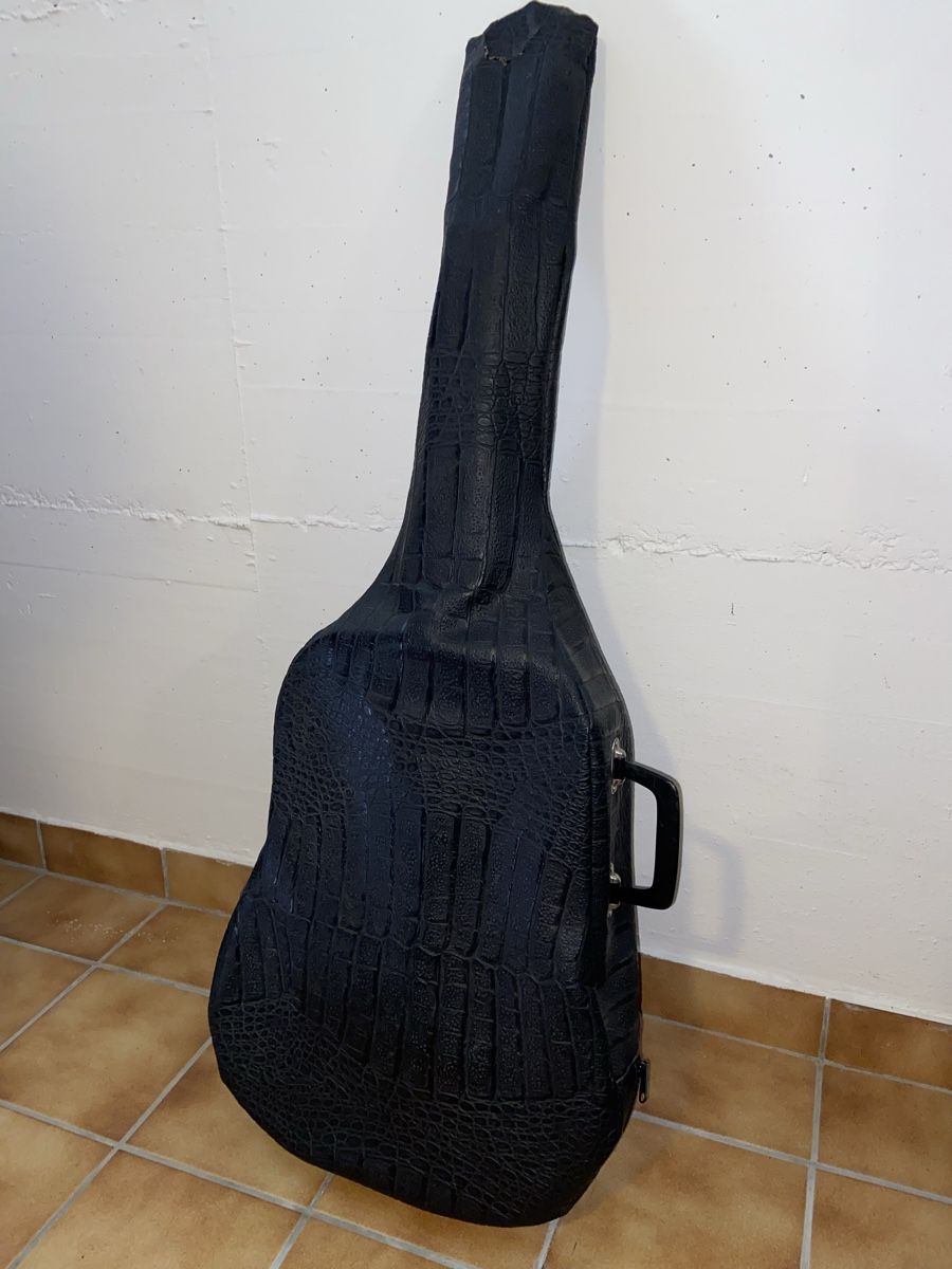 Instruments de musique: Guitare et housse  – D'occasion à Mont-sur-Lausanne par lau_2775 6