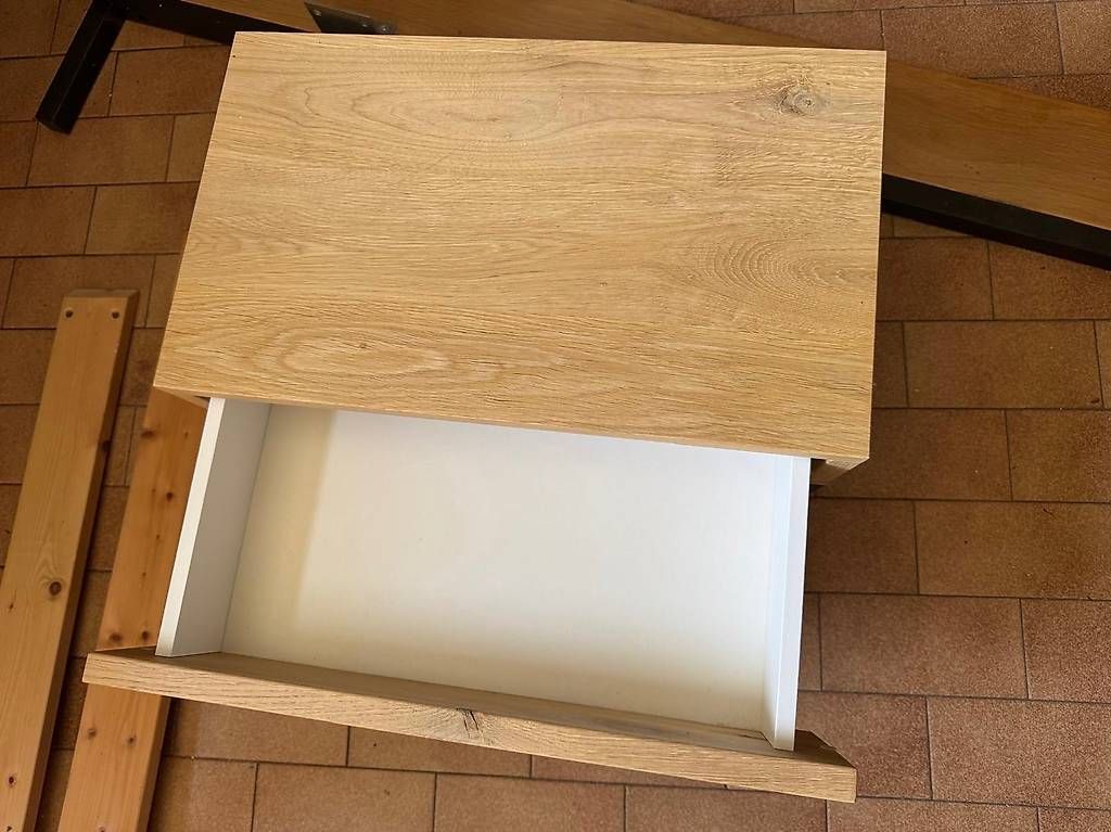 Interio Lits: Lit double avec tables de nuit – D'occasion à Epalinges par Swissfamily14 3