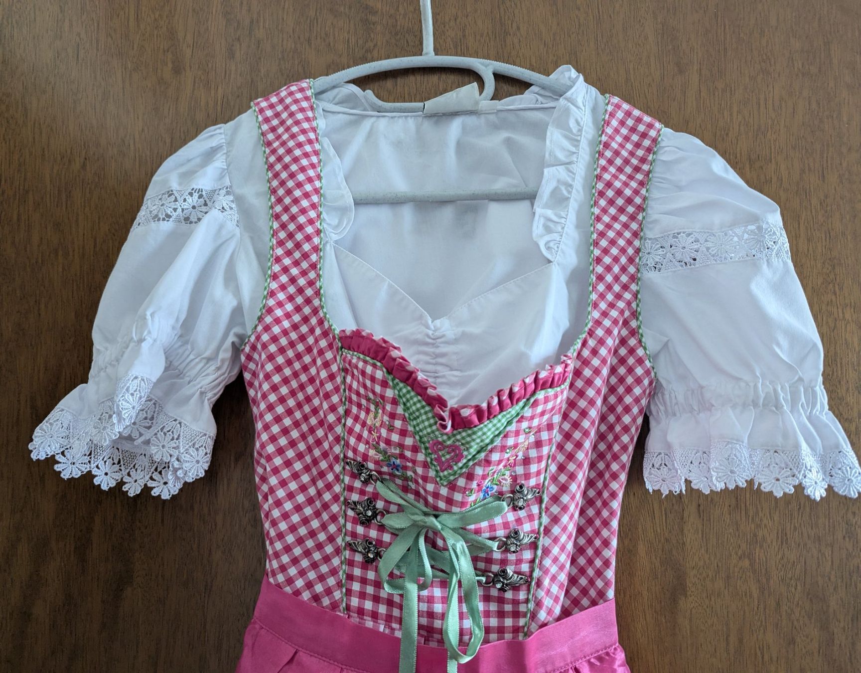 Costumi: Süsses Dirndl, Grösse 36 Pink , inklusive Bluse – Usato da Horgen venduto da snickers58 2