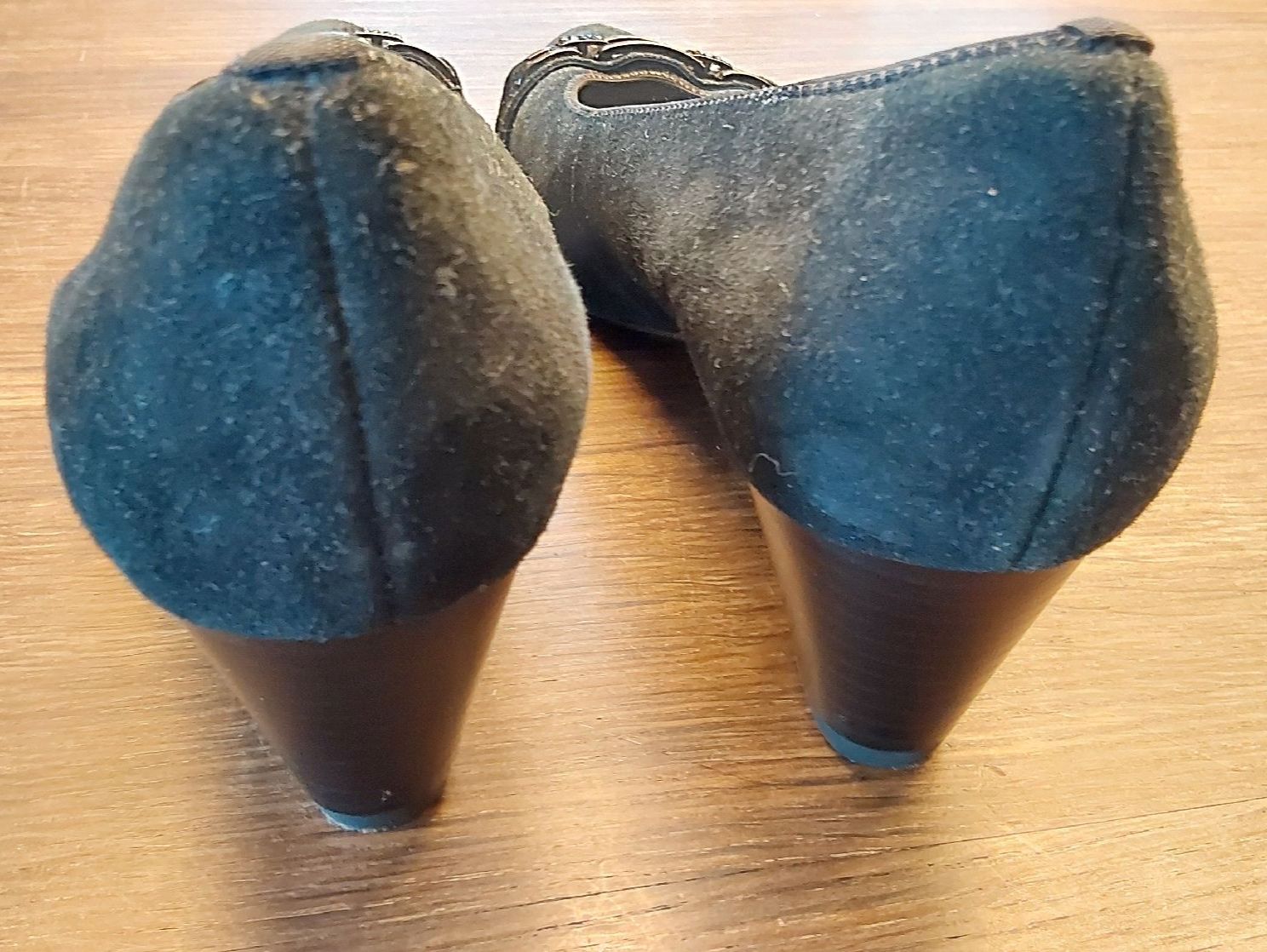 Ara Scarpe da donna: Pumps ara 39 Wildleder schwarz neu – Nuovo (secondo la descrizione) da Köniz venduto da scopello12 3