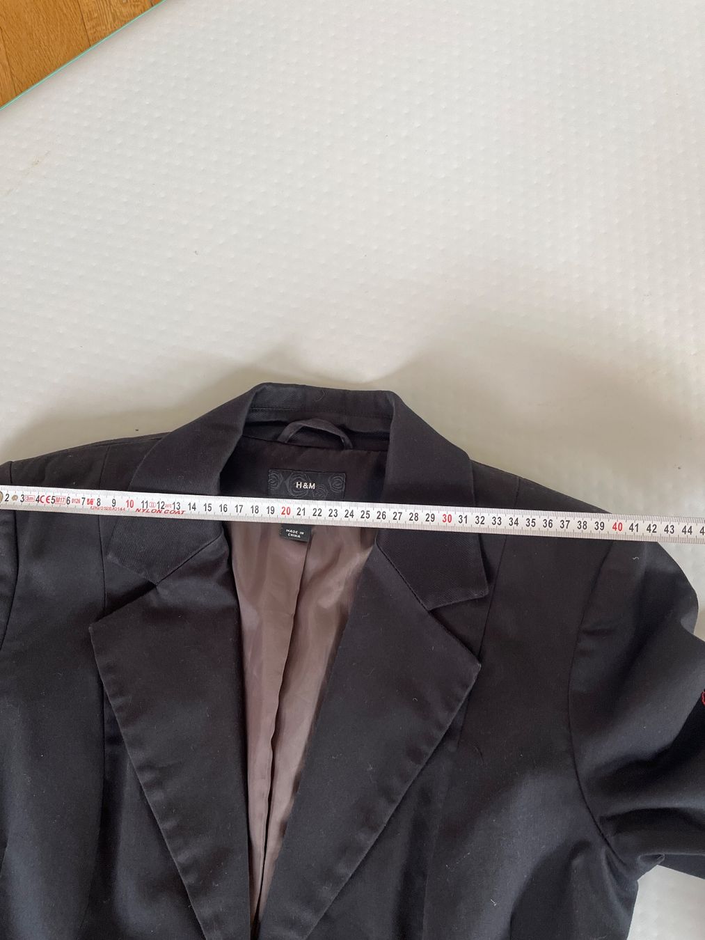 H&M Jacken: Schwarzer Blazer, Grösse 40, H&M – Gebraucht aus Solothurn von Bobesch08 4