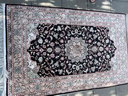 Teppich orientalisch gemustert schwarz Grösse 135 x 80 cm