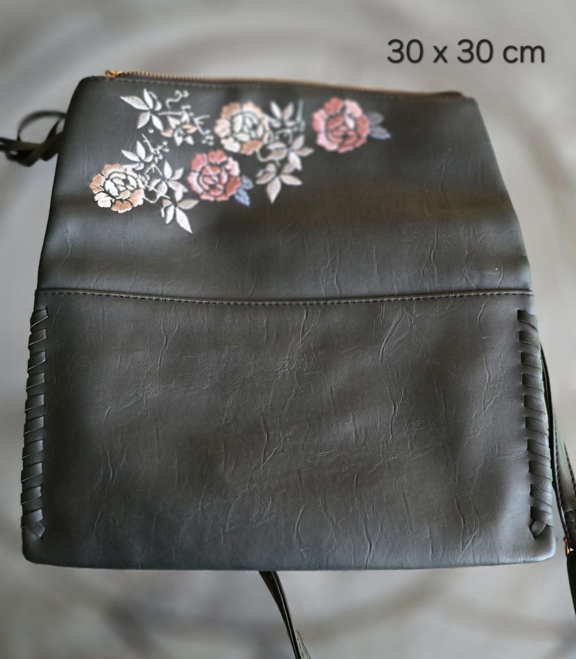 Borse da donna: Schwarze Umhängetasche mit Blumenmuster – Usato da Meggen venduto da everydaysale 3