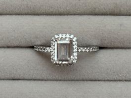 Silberring Gr. 52 in Baguetteschliffform mit Zirkoniasteinen
