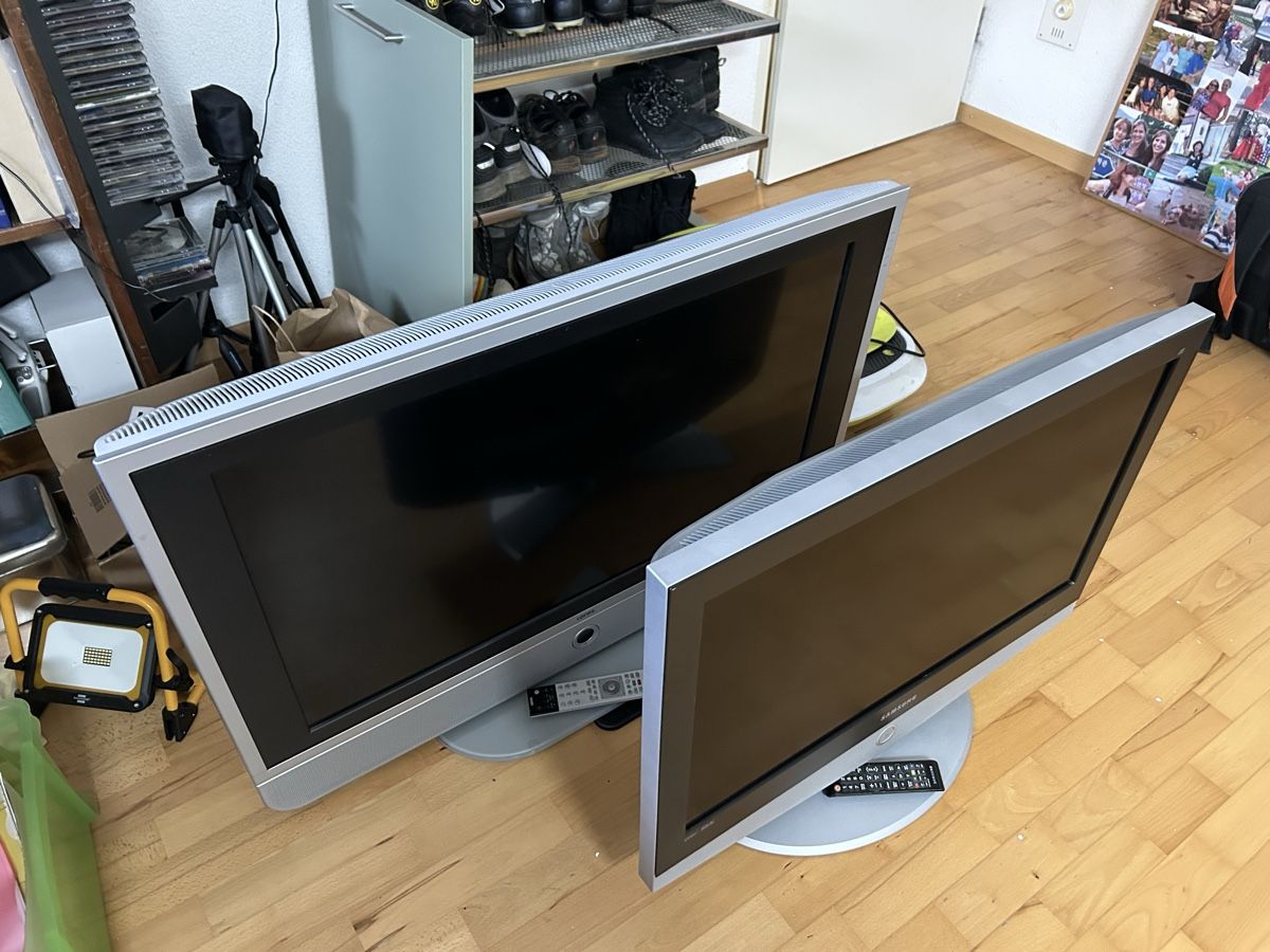 Loewe Televisori: TV Samsung und Löwe – Usato da Deitingen venduto da mani470