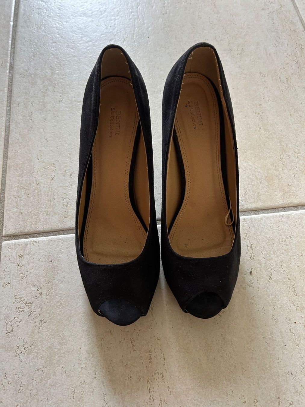 Scarpe da donna: Schwarze Schuhe High Heels – Usato da Saland venduto da ele_vc96