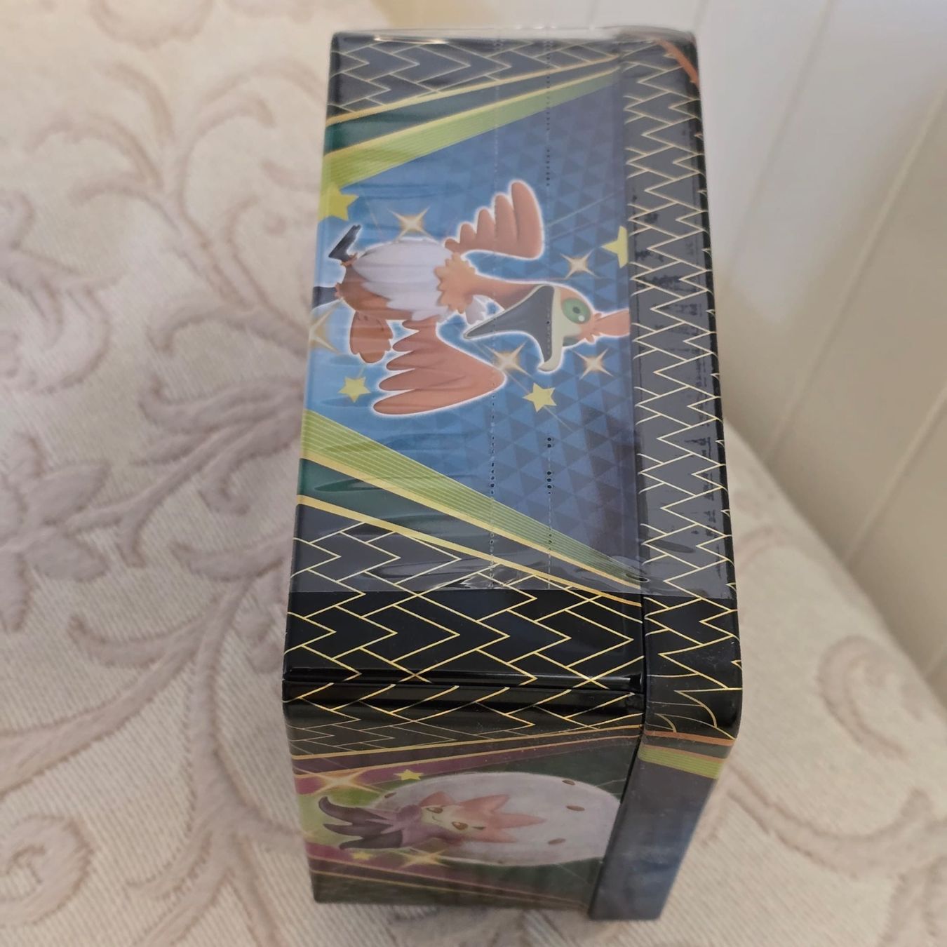 Pokémon Carte collezionabili: Pokémon Shining Fates Eldegoss V-Tin box – Nuovo e nell'imballaggio originale da Basel venduto da Galia2000 2