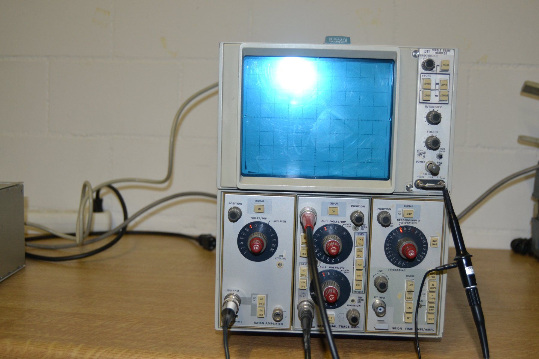 Misurare: Tektronix  5103N single beam storage – Usato da Wil SG venduto da fanofrio 2