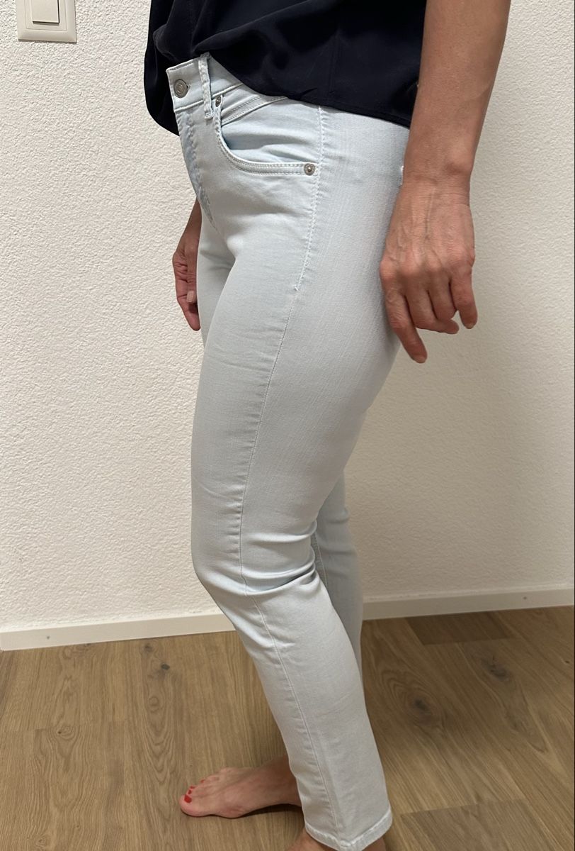 Jeans: MAC Jeans hellblau Gr.36/38 – Usato da Glattbrugg venduto da SMusic98 1