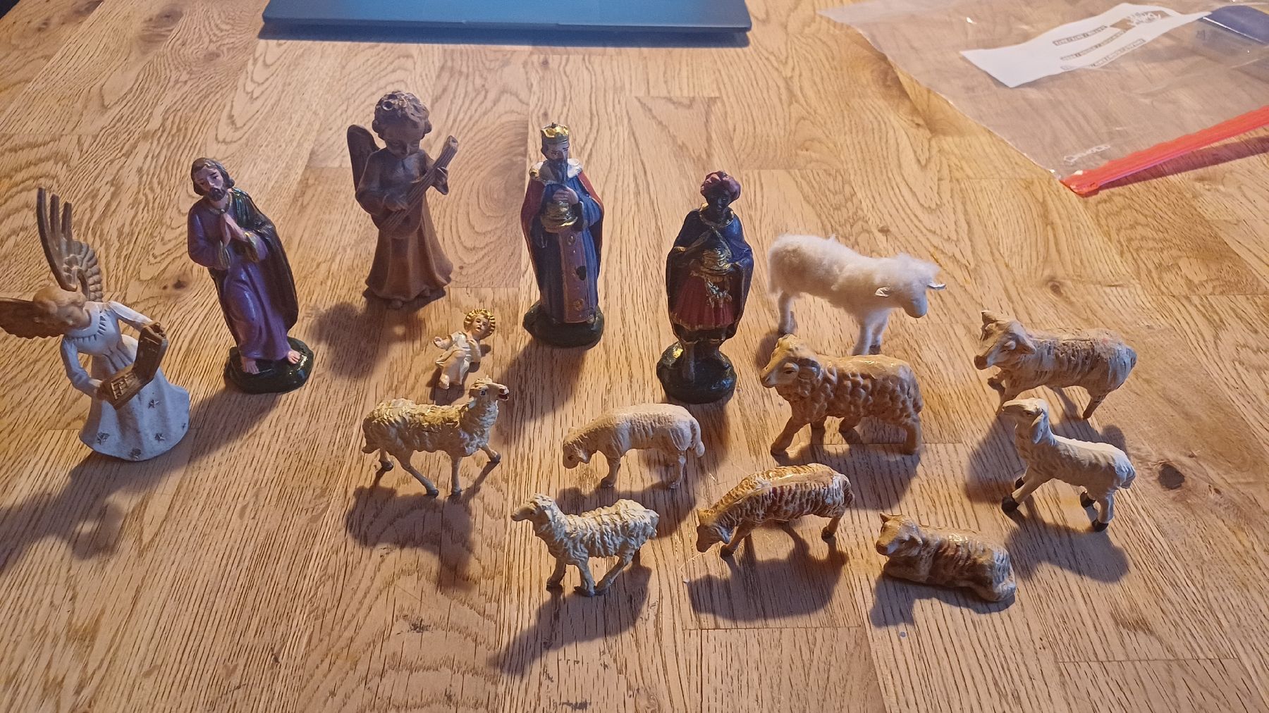 Figurines: Lot 14 Krippenfiguren – D'occasion à Flawil par Naphtali