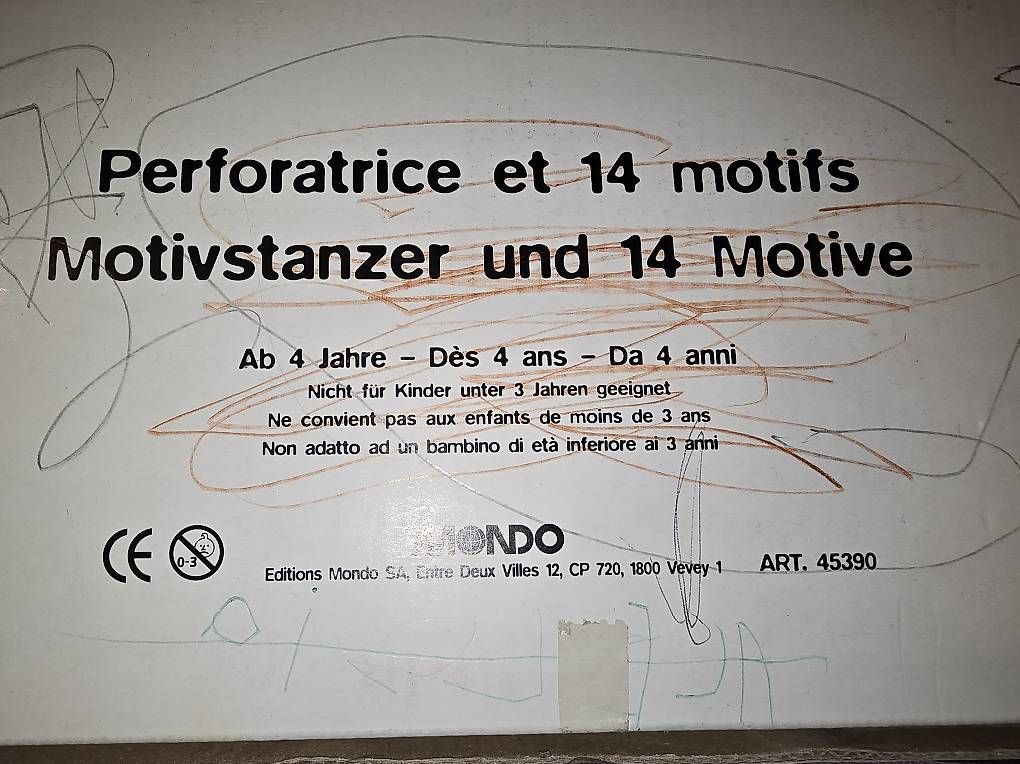 Tous les outils: Perforatrice a motif bricolage – D'occasion à Chavannes-Renens par Coco200