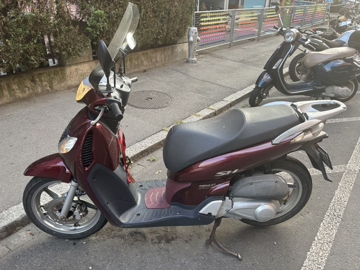 Honda Scooters: Roller Honda SH125 – Gebraucht aus Bern von morillore 2
