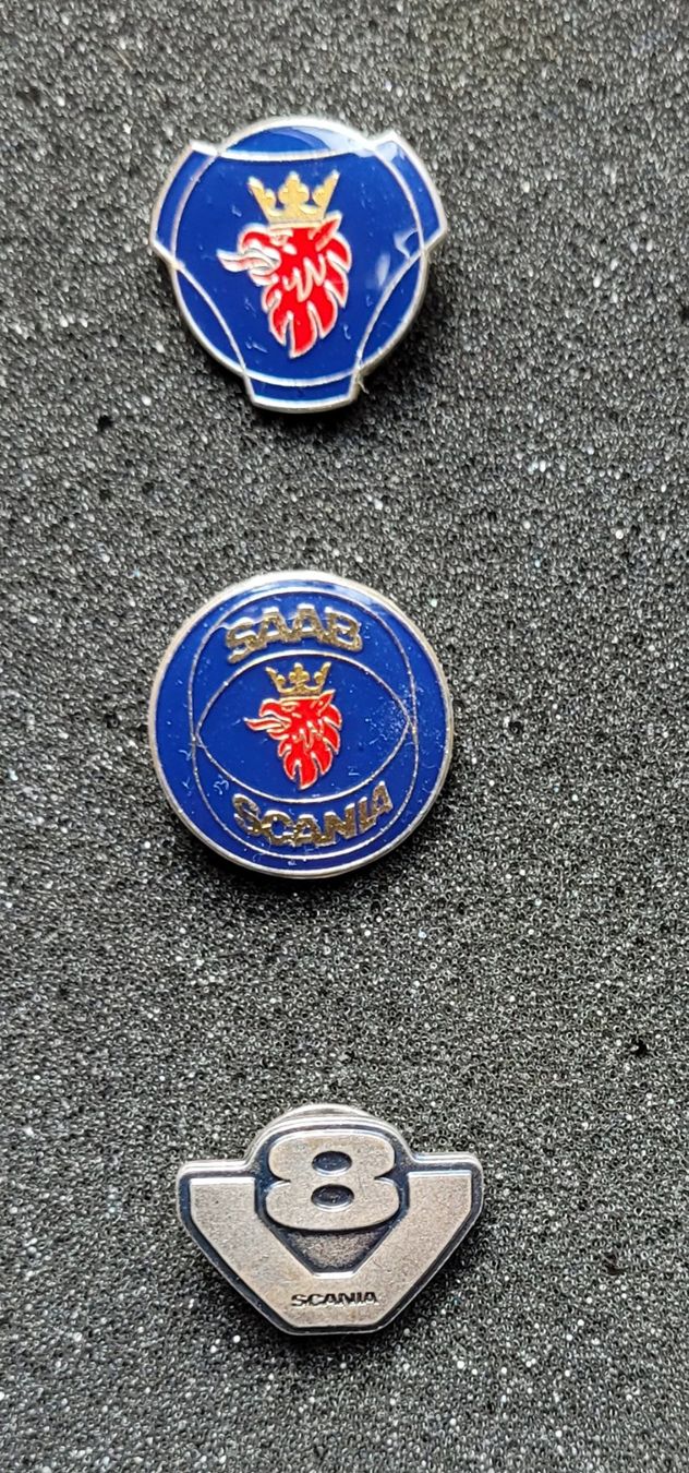 Scania Plaketten & Abzeichen: SCANIA Pin Sammlung – Neu und originalverpackt aus Fisibach von  1