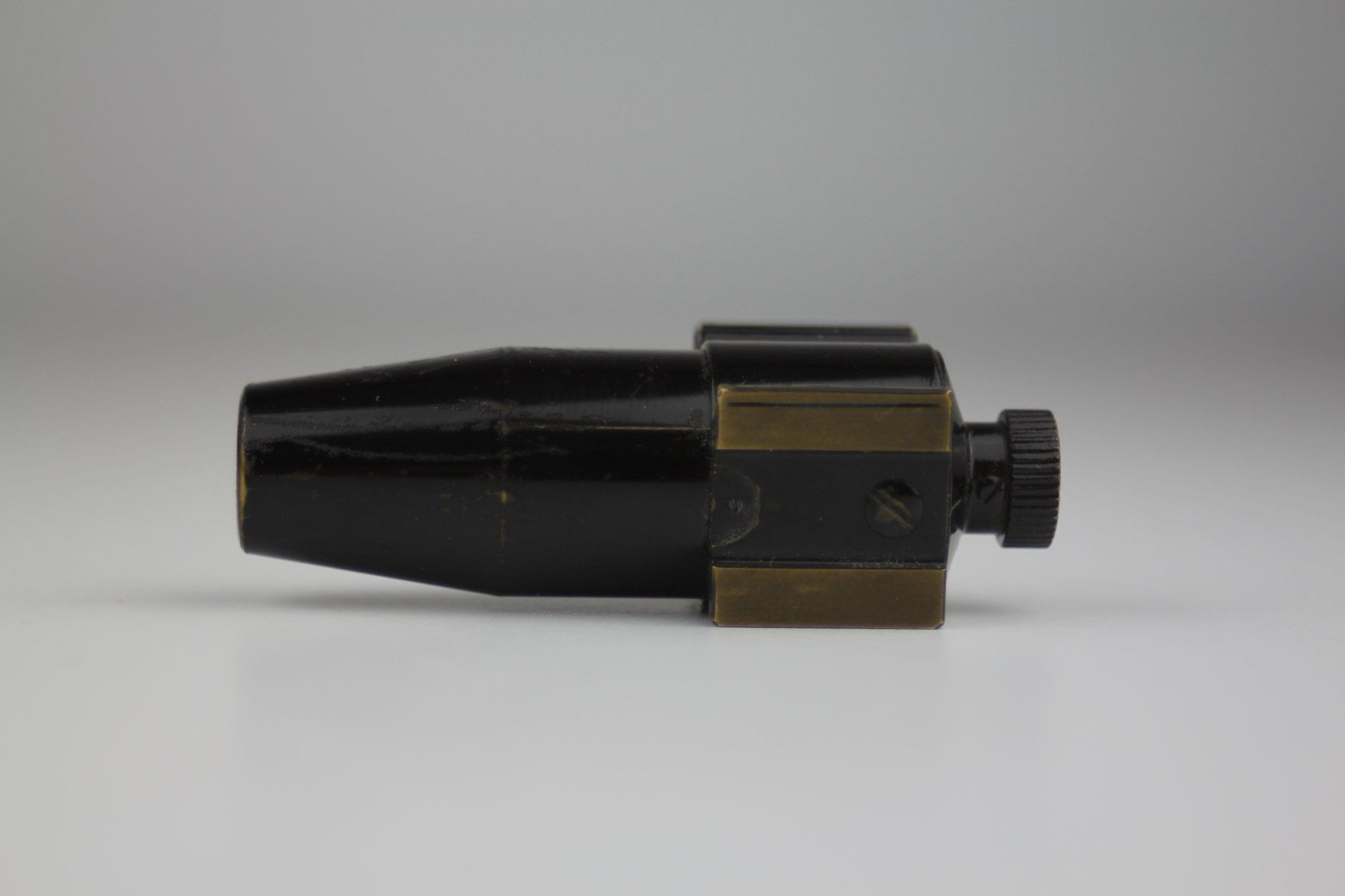 Leica Fotocamera: Leica VISOR Torpedo Finder – Usato da Basel venduto da IRMAundFRED 2
