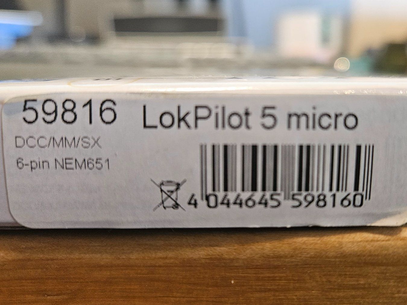 Esu Modellini di ferrovie: ESU LokPilot 5 micro 59816 – Nuovo e nell'imballaggio originale da Seuzach venduto da Ufo1 1