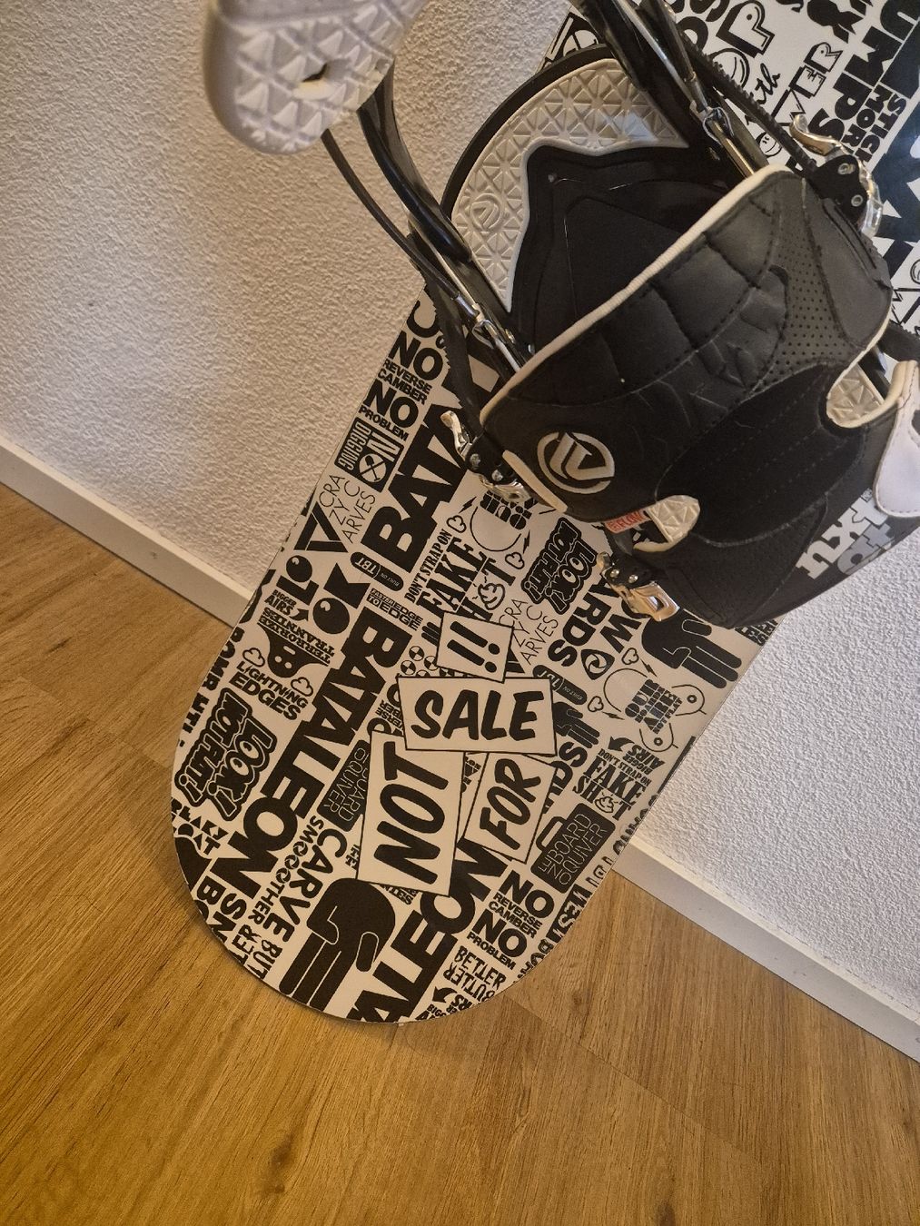 Bataleon Board: UNIKAT: Bataleon Snowboard 2014 – Usato da Gerzensee venduto da xTac_Madara 1