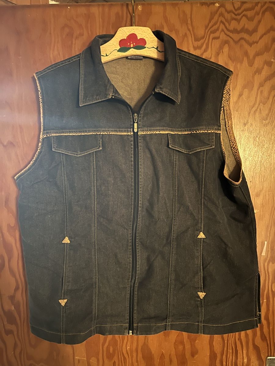 Giacche: Gilet & dünne Jacke – Usato da Heitenried venduto da Kaeser1992 1