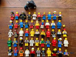 54 Legofiguren auch alte dabei, coole Sammlung