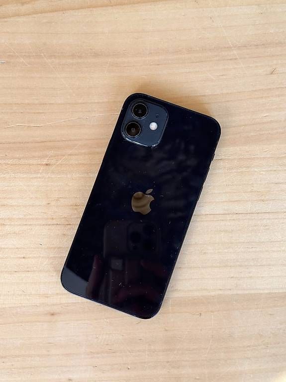 Apple Telefoni cellulari / Smartphones: iPhone 12, dunkelblau mit MDM Sperre – Usato da Zürich venduto da badeferien 3