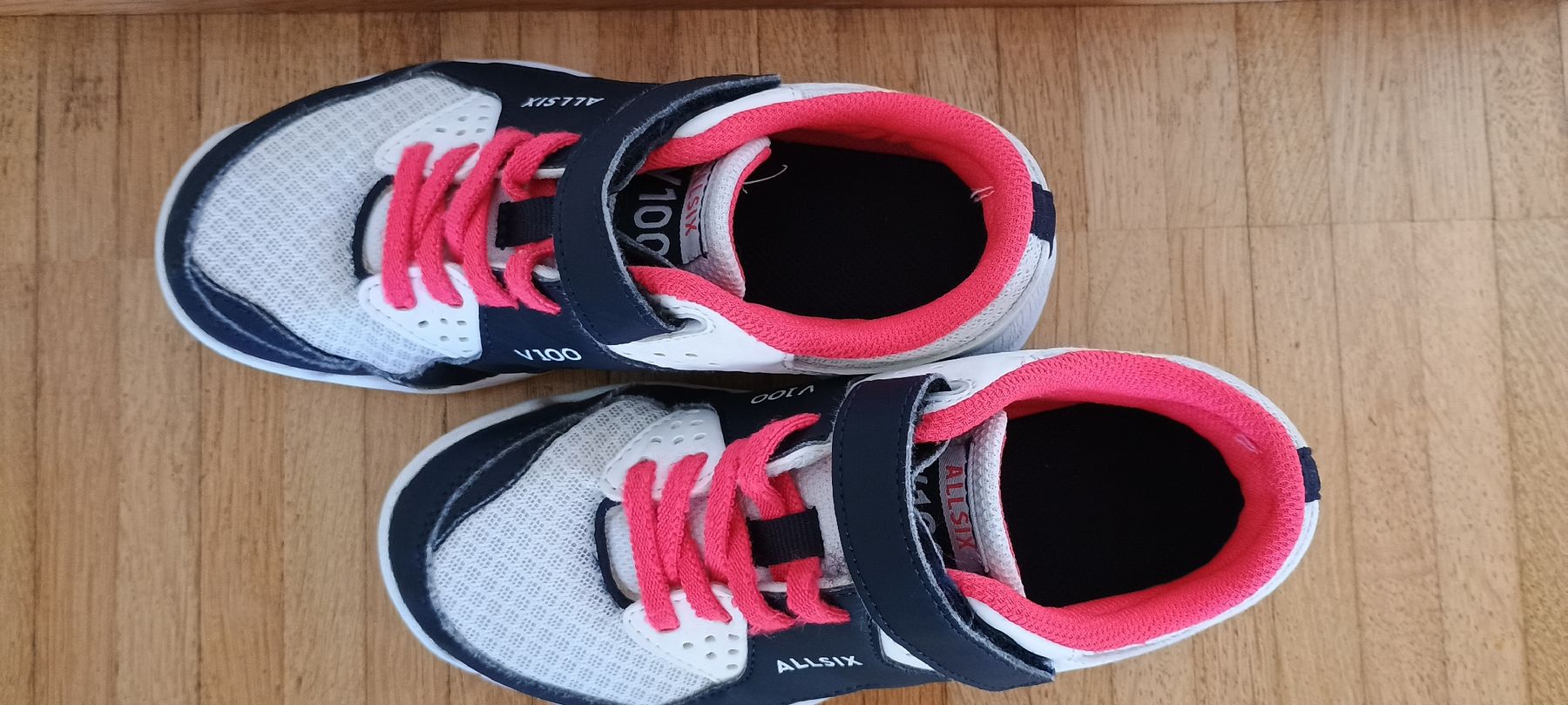 Decathlon Scarpe per ragazzi: Schuh Turn Halle Grösse 33 – Usato da Allschwil venduto da Kremat 2