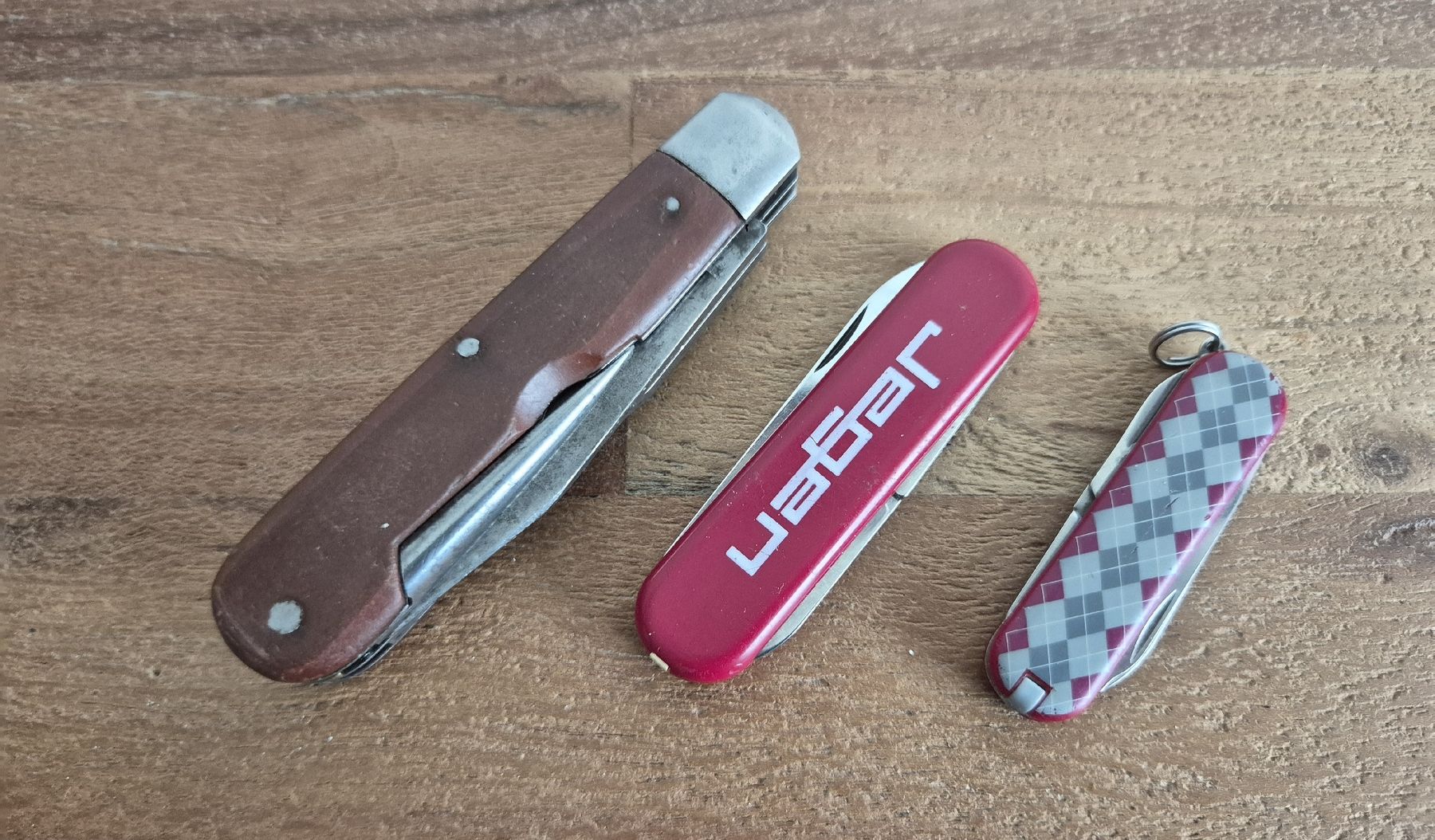 Victorinox Coltelli tascabile: 3 Taschenmesser – Usato da Zürich venduto da Dalema13 3