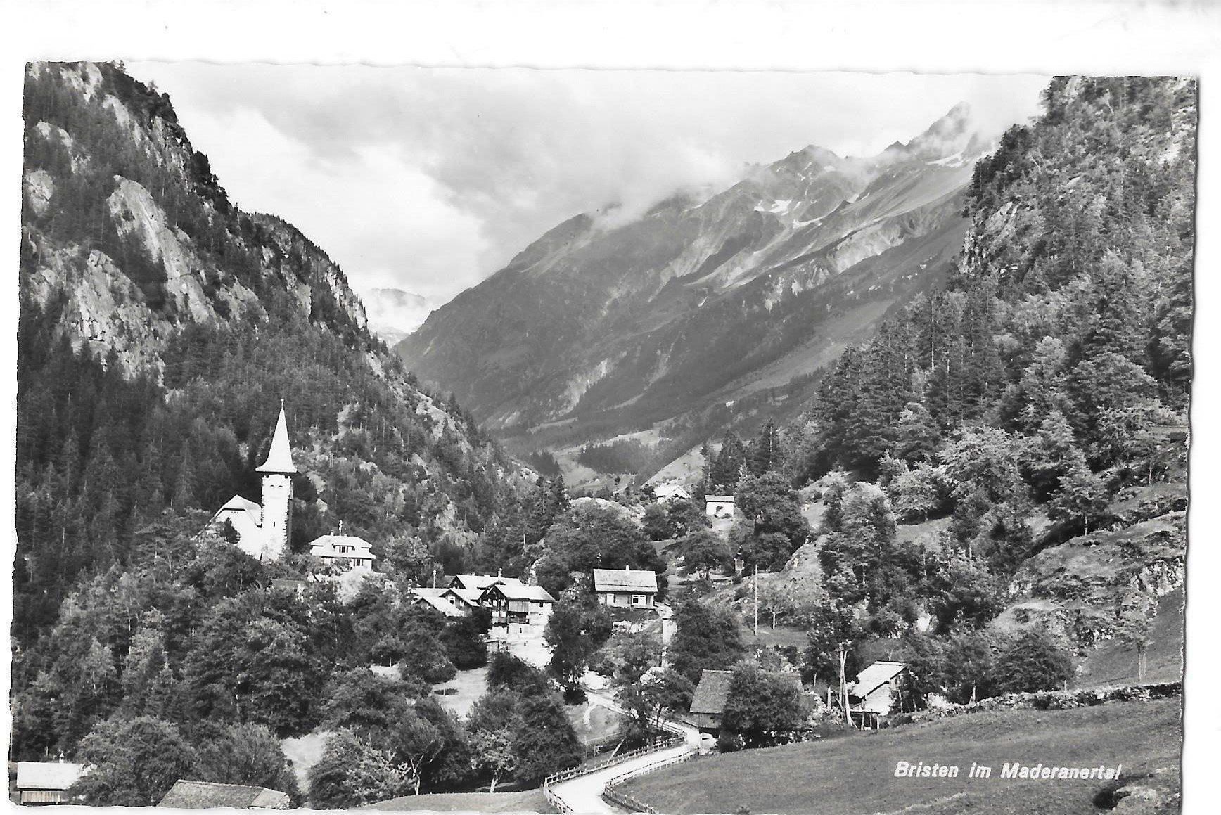 Cartoline postali: Bristen im Maderanertal Dorfansicht – Usato da Olten venduto da clotaldi