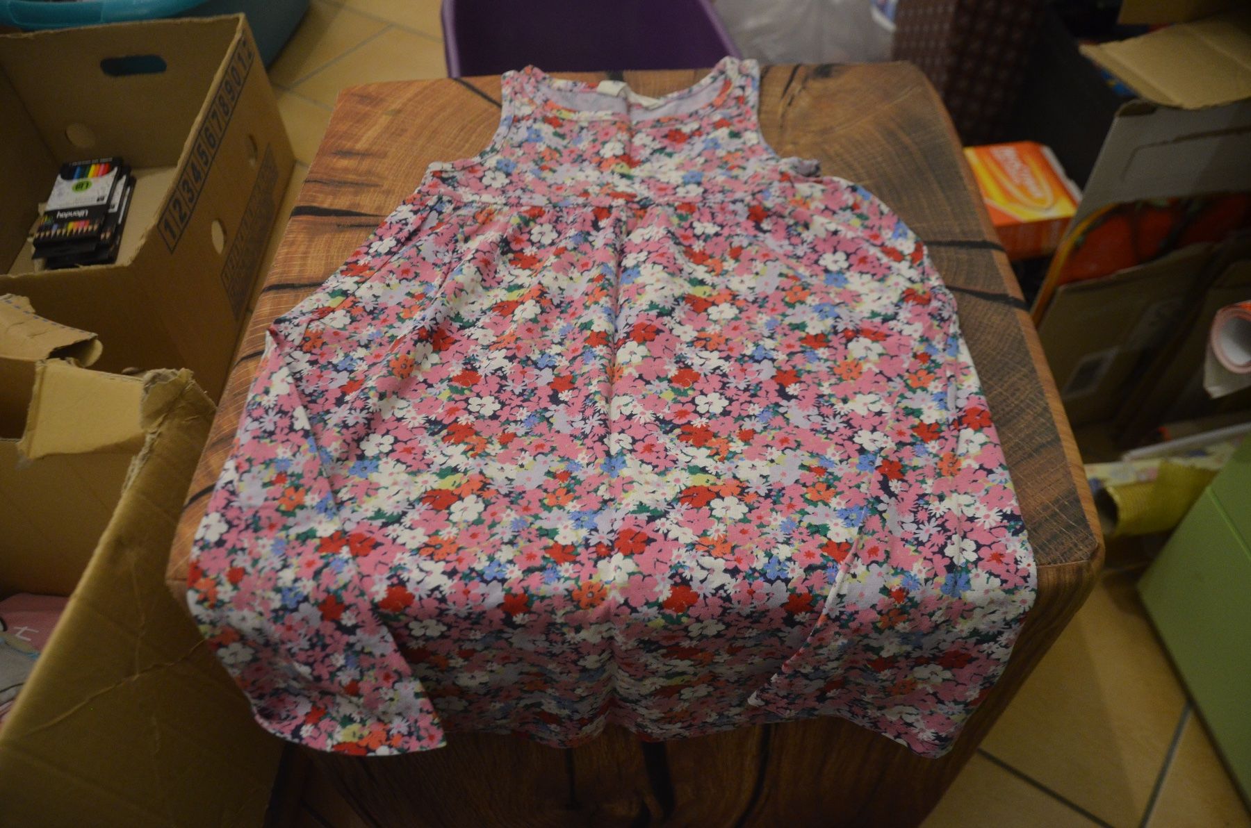 Vestiti & Gonne: TAILLE 110-116 ROBE – Usato da Chiasso venduto da Dolly015 1