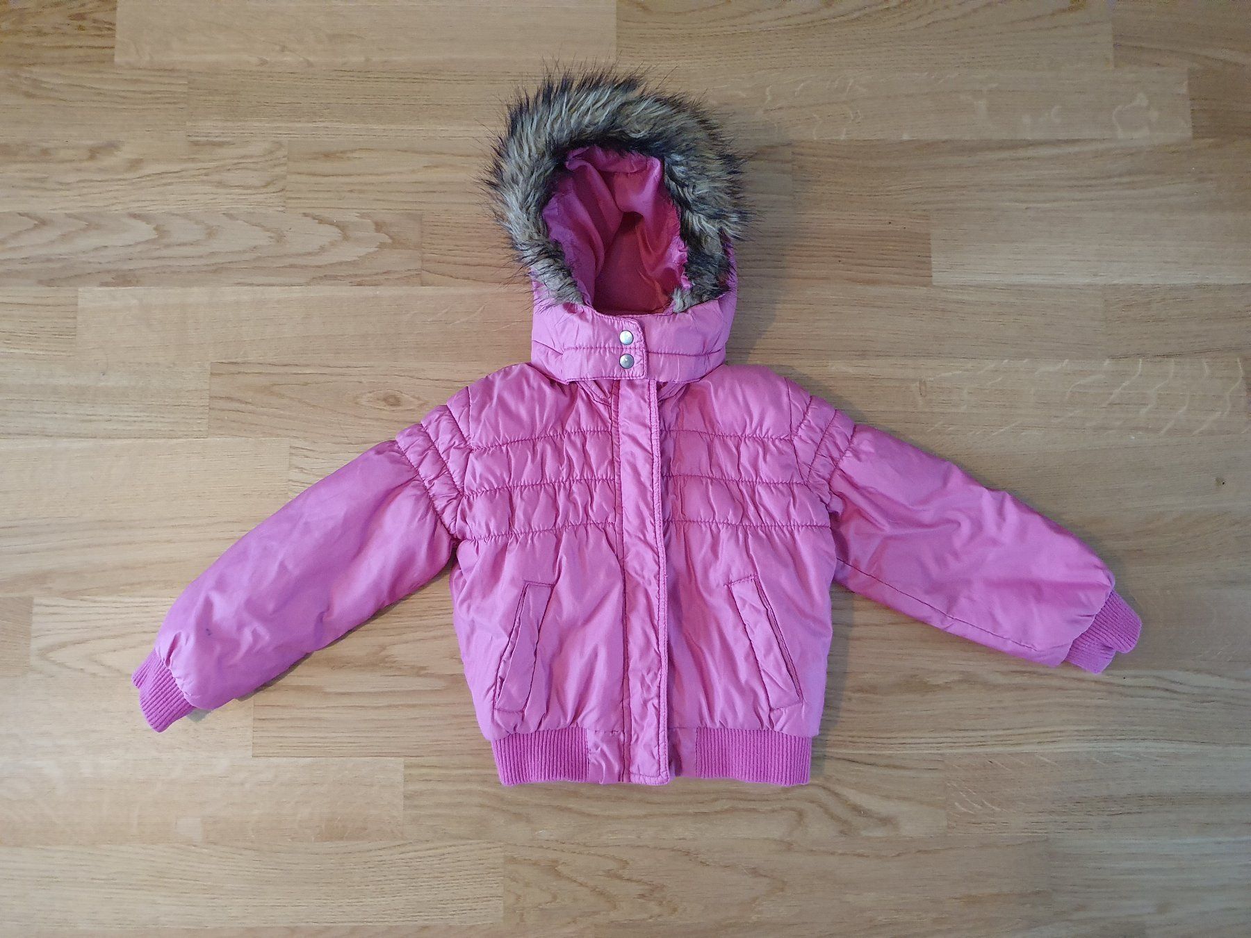 Jacken & Mäntel: Winterjacke, Gr. 104, guter Zustand – Gebraucht aus Glattpark(Opfikon) von dememora