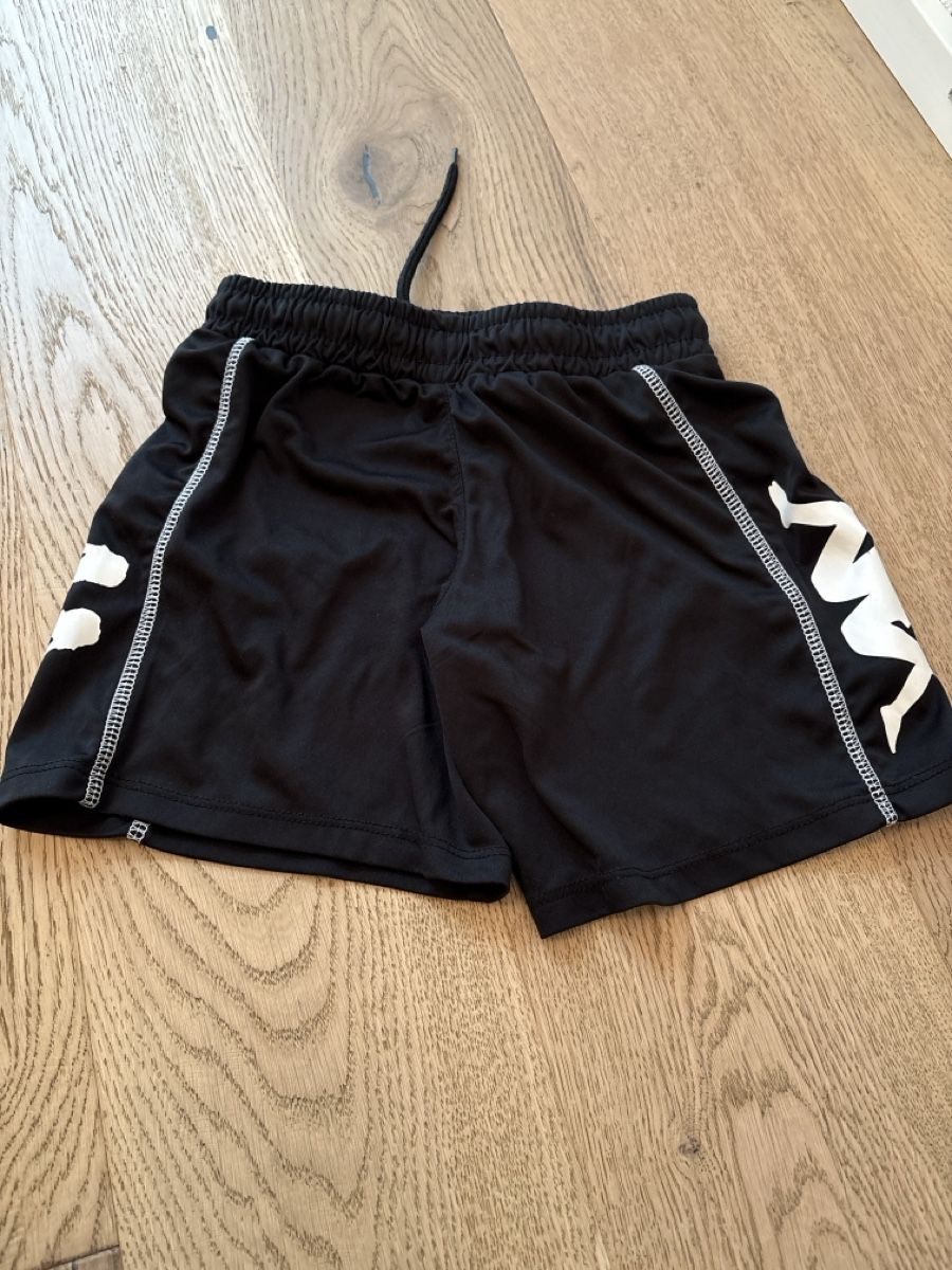 Kappa Pantaloni: Kappa Shorts, Grösse 116cm – Usato da Dietikon venduto da sue_qzb6 1