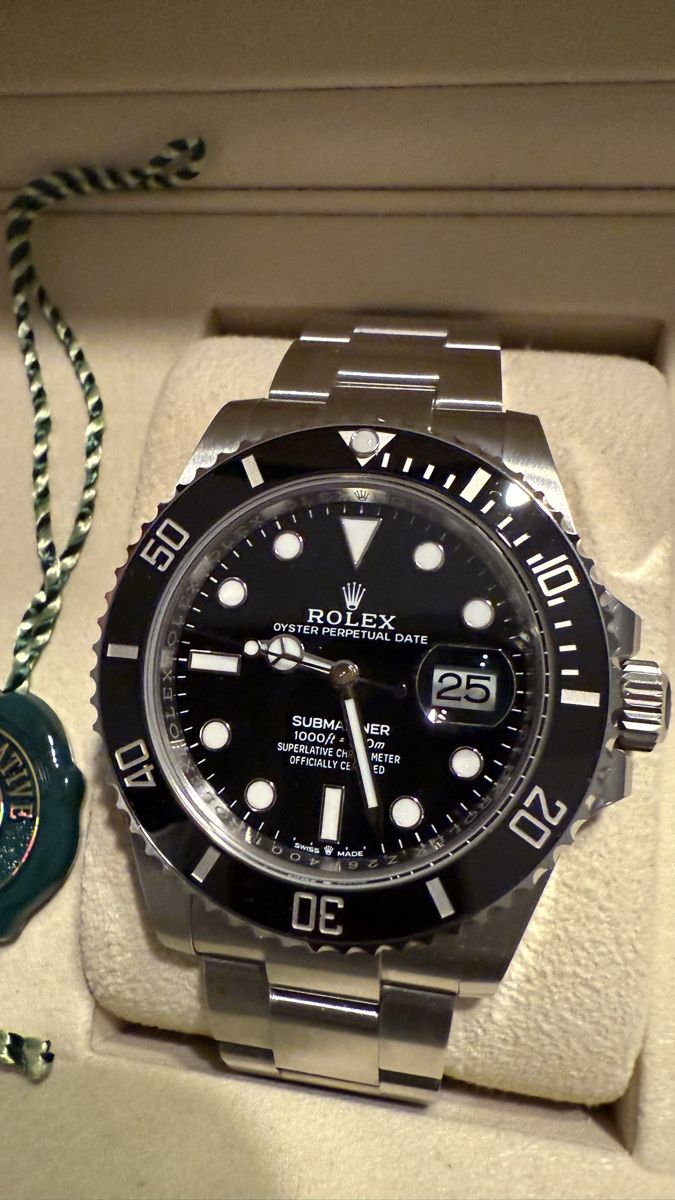 Rolex Orologi: Rolex Submariner Date Black 41mm 2025 – Nuovo (secondo la descrizione) da Muri b. Bern venduto da zesy01 5