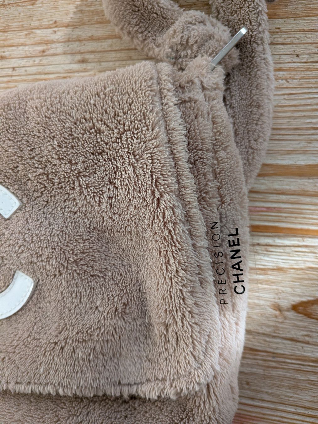 Chanel Taschen: Chanel Teddy Tasche Beige – Gebraucht aus Sempach von Scorch 3