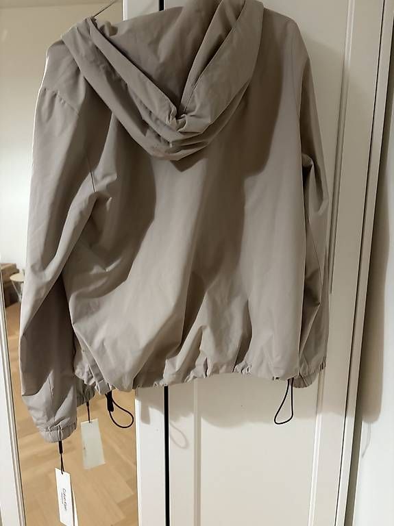 Calvin Klein Giacche: Neue Regenjacke, Windjacke Calvin Klein – Nuovo e nell'imballaggio originale da Zürich venduto da mic_g5m9 3