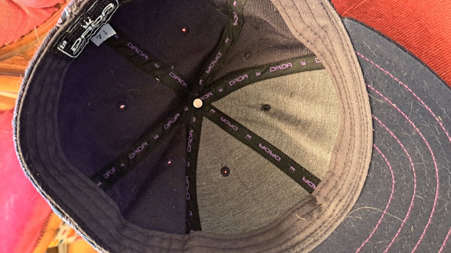 New Era Copricapi, berretti & cappellini: Cap Dada Supreme Gr. 7,5 = 60 violett schwarz Baseball Cap – Usato da Ettingen venduto da Maranathatalitha 3