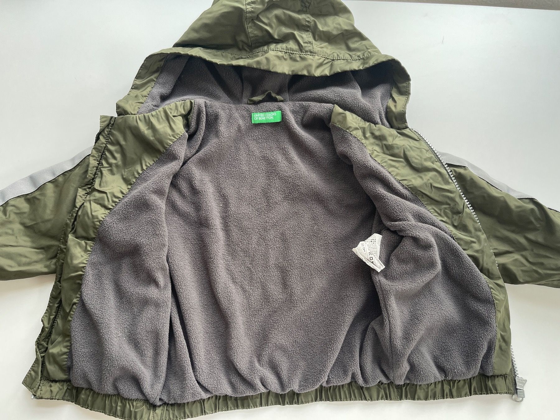 Benetton Giacche & Cappotti: Benetton Übergangsjacke Grösse 90/2 Jahre – Usato da Sennwald venduto da _shppng 2