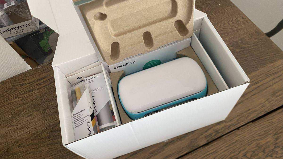 Cricut Kit bricolage: Cricut Joy Schneideplotter - Komplett mit Zubehör! Gift – Nuovo (secondo la descrizione) da Hochwald venduto da _biene_ 6