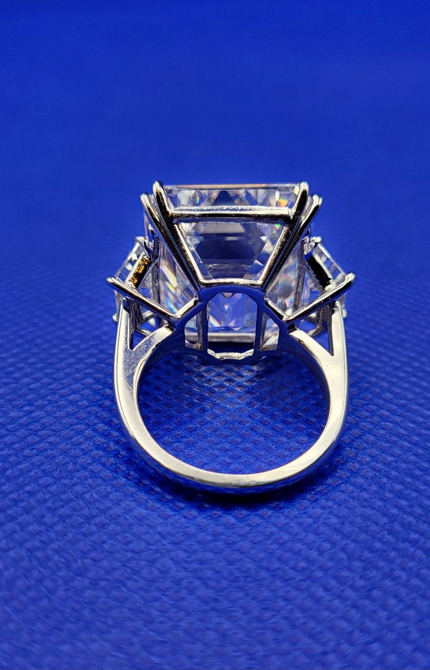 Ringe: Massiv 585 Weiss Gold Ring Mit Steine – Gebraucht aus Wald ZH von Aniade 4