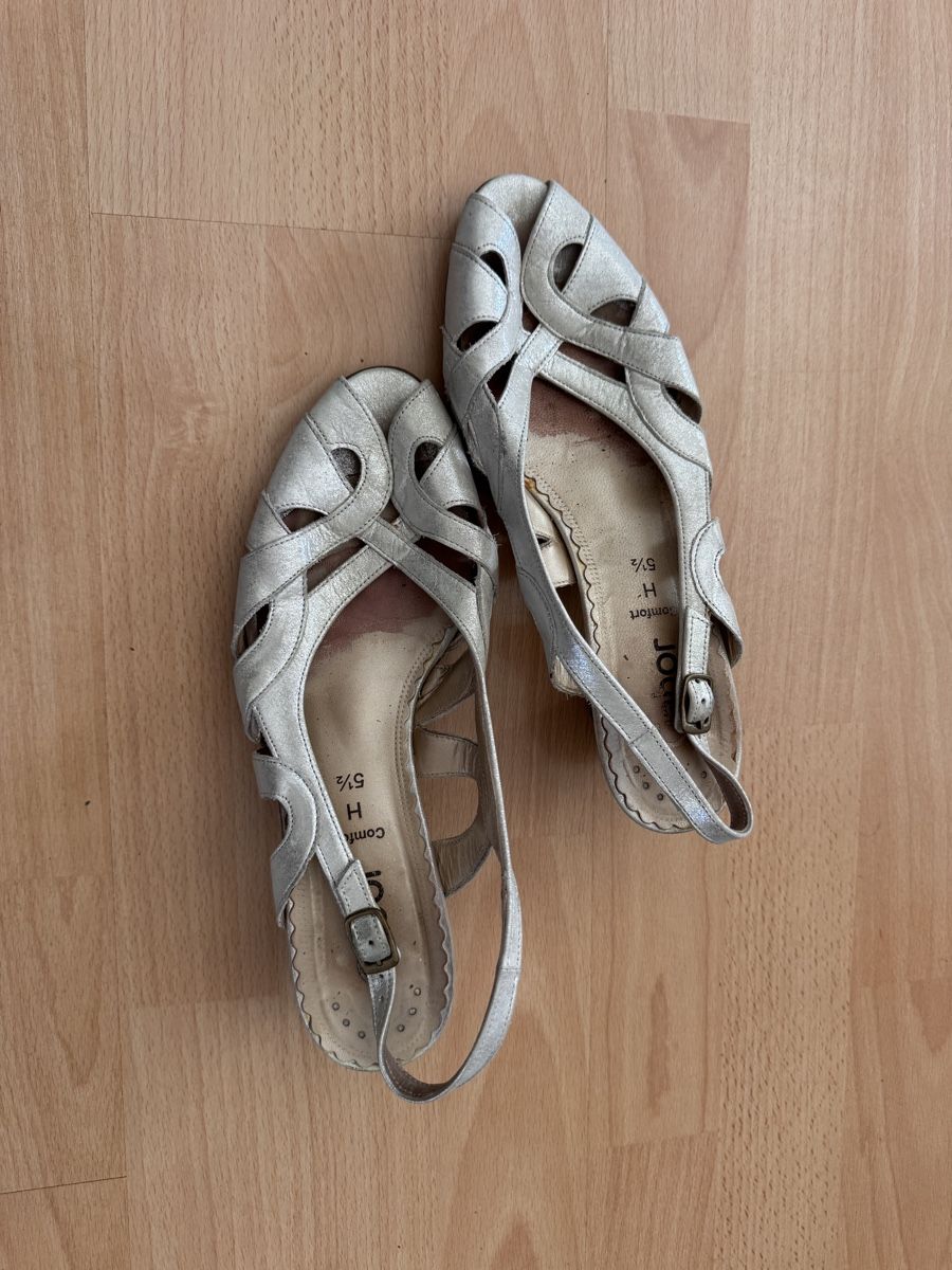 Gabor Damenschuhe: Weiss-silberne Gabor Sandalen – Gebraucht aus Zürich von man_nq66 1