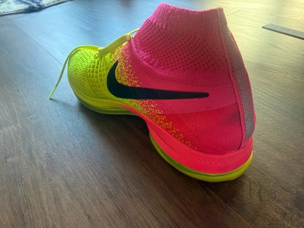 Nike Scarpe da donna: Nike flyknit running shoes - 40 – Usato da St-Sulpice VD venduto da juhdu 4