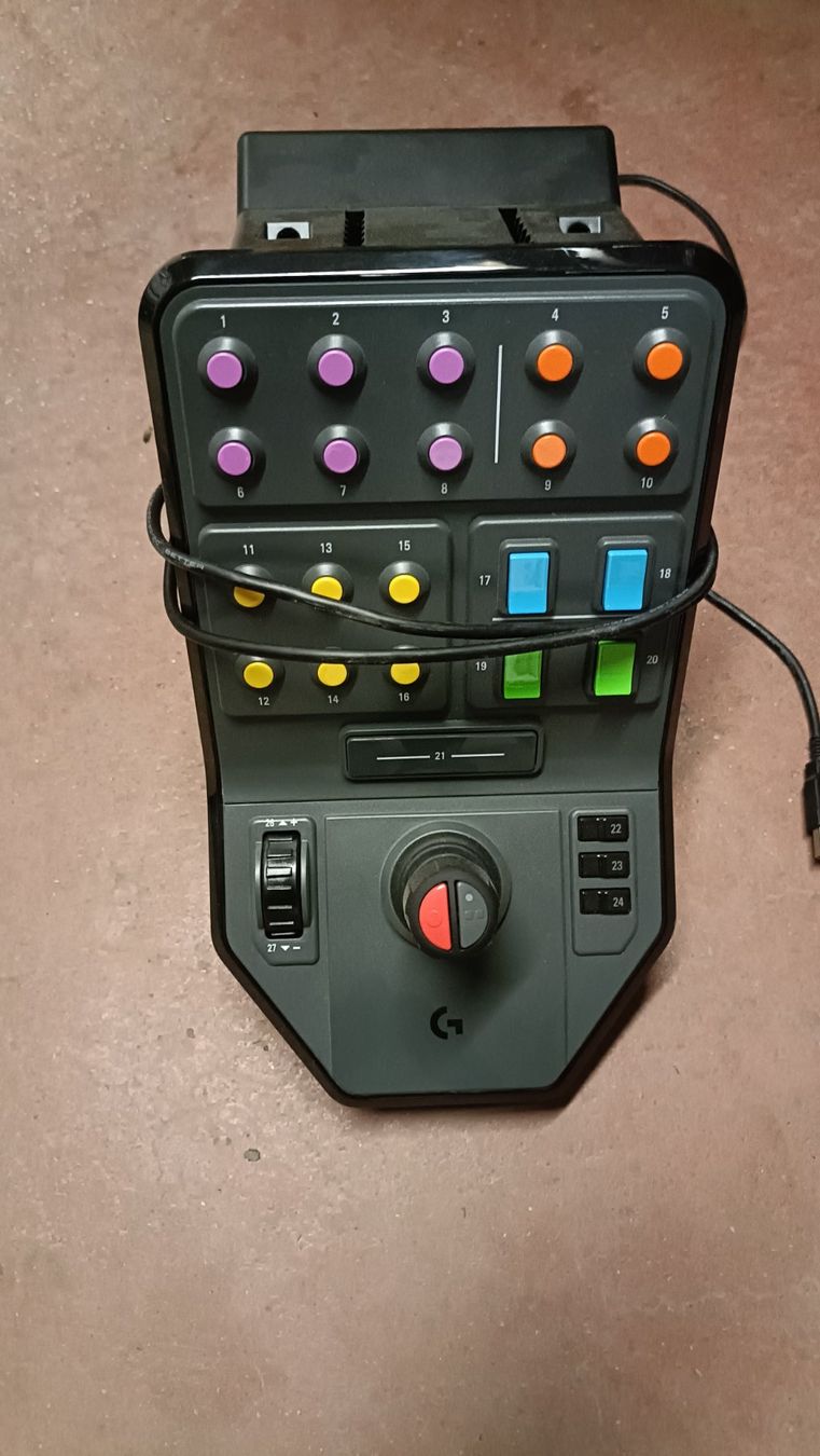Logitech Manettes: Logitech Farm Sim Panel – D'occasion à Andelfingen par Ruwo