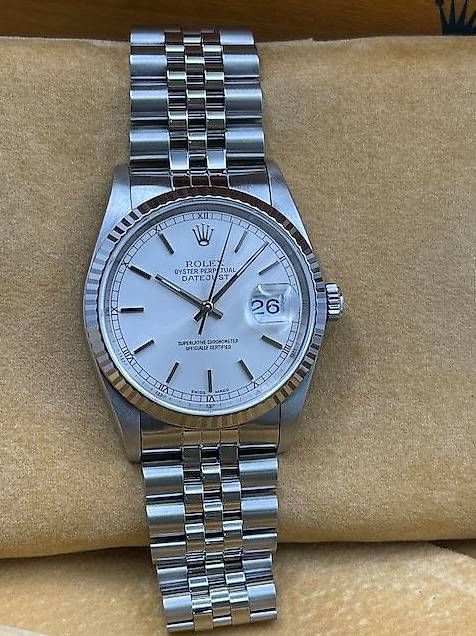 Rolex Datejust 36 Acciaio silver 16234 full set (Usato) a Lugano