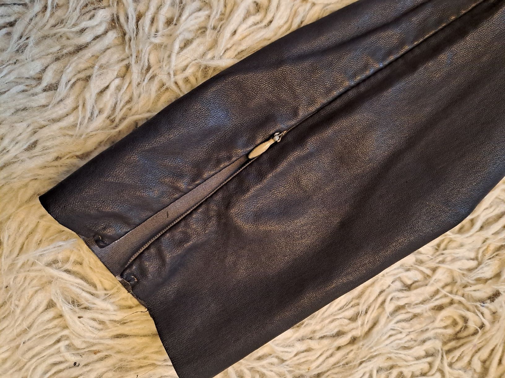 Pantaloni: Lederleggings Neil Barett Gr 36 schwarz – Usato da Romanshorn venduto da awaken 1